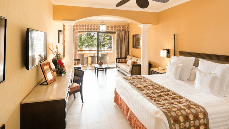 Junior Suite Oceanfront Premium Level